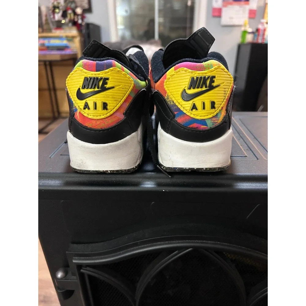 Nike Air Max 90‎ Mens Colorful Geometric Print Athletic Shoes
